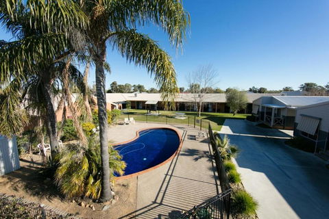 Ashleigh Court Motor Inn - Accommodation Perth 0