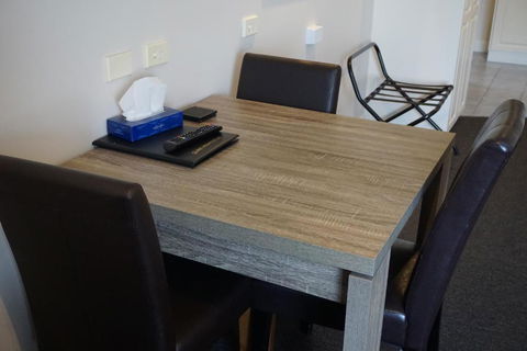 Ashmont Motel And Apartments - Accommodation Perth 2