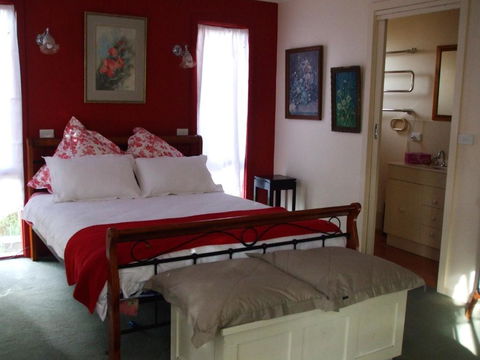 At The Gallery - Accommodation Perth 0