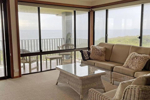 Augusta Beachfront - Watch The Whales Go By - Accommodation Perth 4