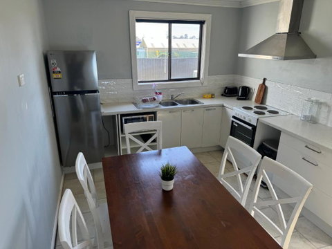 Austin Cottage - Accommodation Perth 2