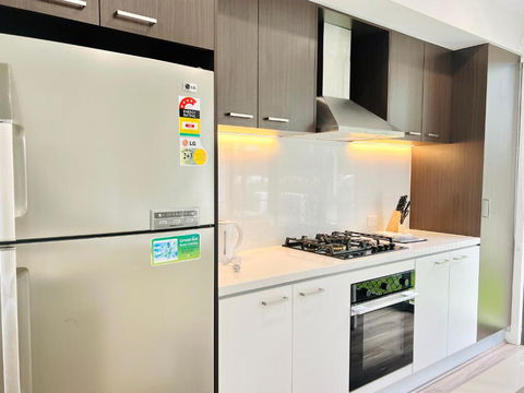 Austral Newly Built Modern 3 Br Home - Accommodation Perth 3