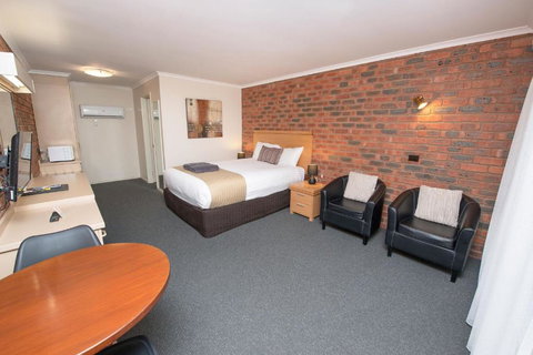 Australian Settlers Motor Inn - Accommodation Perth 2