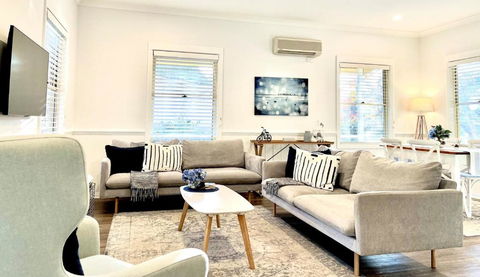 Autumn Beauty - Mountain View Cottage 3 - Accommodation Perth 4