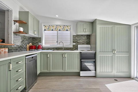 Autumn Leaf Cottage - Heritage Charm, Close To CBD - Perth Resorts 1