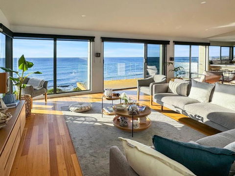 Ava - Luxe Oceanfront Beach House - Perth Resorts 0
