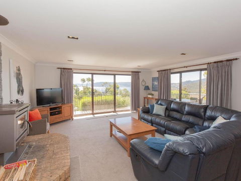 Aviemore 4 14 Cobbodah Street - Perth Resorts 1
