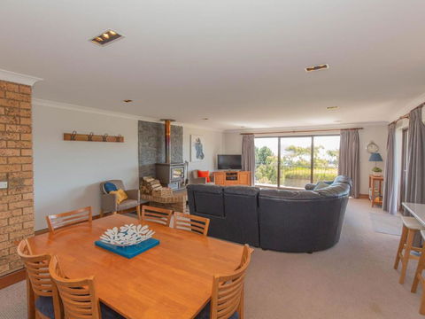 Aviemore 4 14 Cobbodah Street - Perth Resorts 2