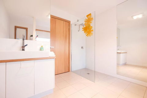 Awesome Beach House Bicheno - Accommodation Perth 3