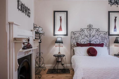 Azalea Cedar-Rose Barossa Valley Villa - Accommodation Perth 4