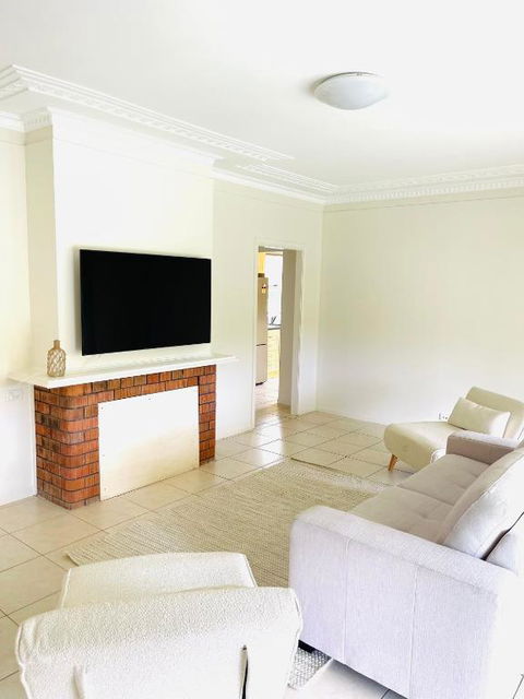 Azalea Grove - Family Or Friends Getaway - Accommodation Perth 3