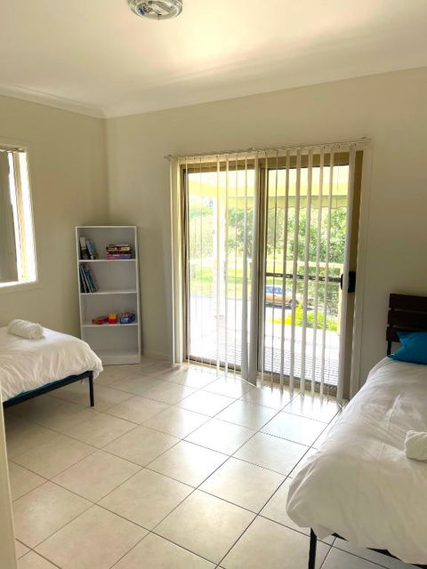 Azalea Grove - Family Or Friends Getaway - Accommodation Perth 4