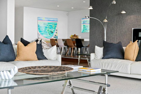 Azure - Accommodation Perth 3