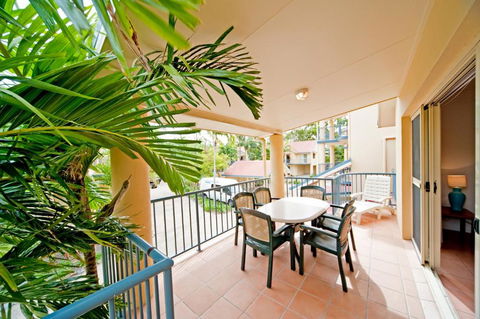 At Beach Court Holiday Villas - Perth Resorts 1