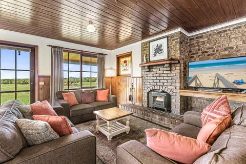 Apollo Bay Cottages- Hopetoun - Accommodation Perth 0