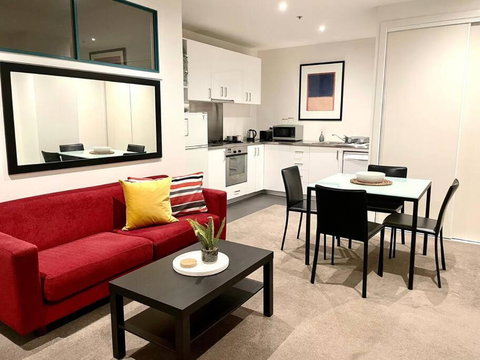 Astral Apartments - Perfectly Located 2 Bedroom Apartment In St Kilda - Accommodation Perth 0