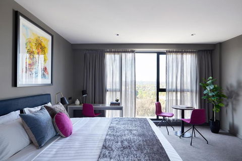 Art Series - The Chen - Accommodation Perth 3