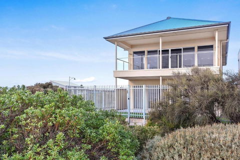 Avaya Sellicks Beachfront Getaway- Wifi - Accommodation Perth 4