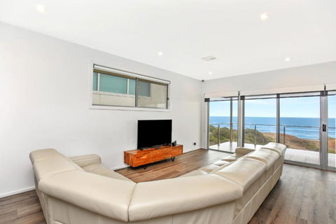 Avaya Sellicks Beachfront Getaway- Wifi - Accommodation Perth 2
