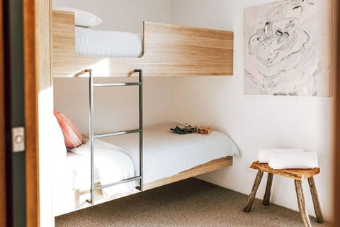 B E R T I E - Central Bicheno - Accommodation Perth 2