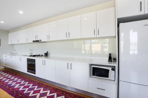 B314S - Waverton Village Heights - Accommodation Perth 3