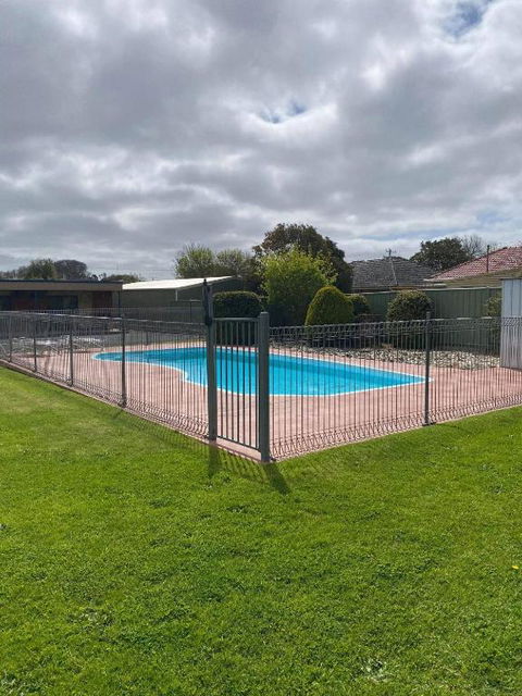Baronga Motor Inn - Accommodation Perth 2