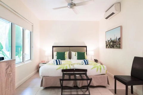 Azure Harmony - A Breezy Hideaway At The Beach Club - Accommodation Perth 2