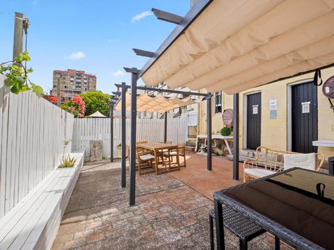 AZZURO POD HOTEL - Potts Point - Accommodation Perth 2