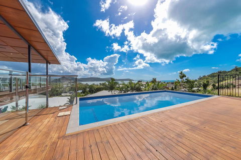 Viewpoint Holiday Home - Cannonvale - Perth Resorts 0