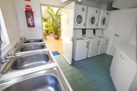 Port Douglas Apartments - Adults Only Oasis - Accommodation Perth 35