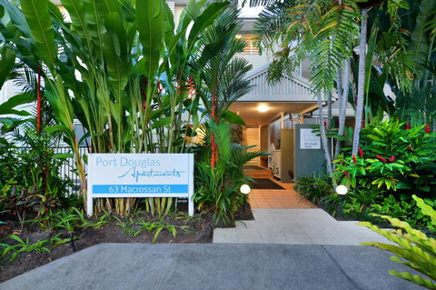 Port Douglas Apartments - Adults Only Oasis - Accommodation Perth 14