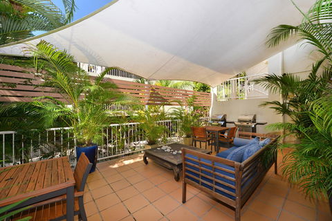 Port Douglas Apartments - Adults Only Oasis - Accommodation Perth 4