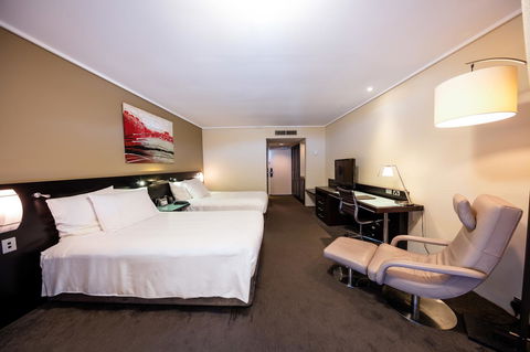 Hilton Cairns - Accommodation Perth 32