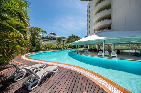 Hilton Cairns - Accommodation Perth 13
