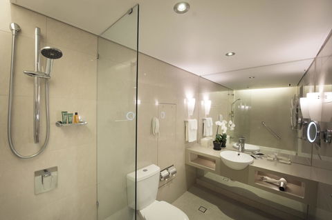 Hilton Cairns - Accommodation Perth 16