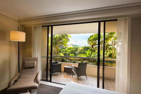 Hilton Cairns - Accommodation Perth 10