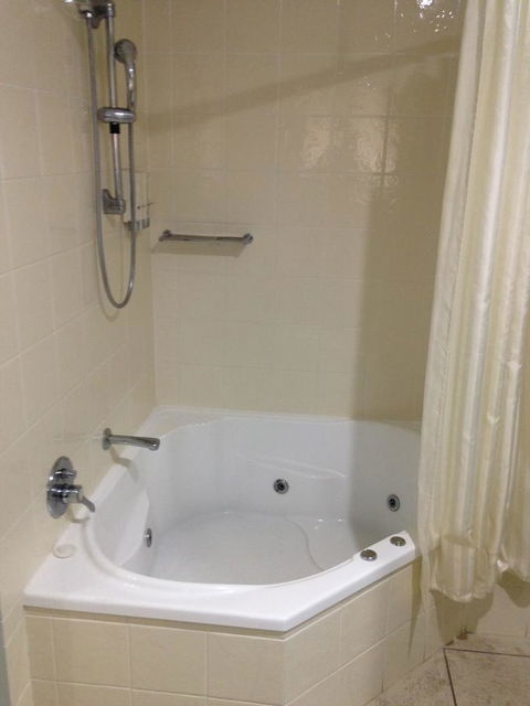 Eastgate On The Range Motel - Perth Resorts 32