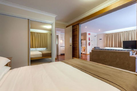 Eastgate On The Range Motel - Perth Resorts 12