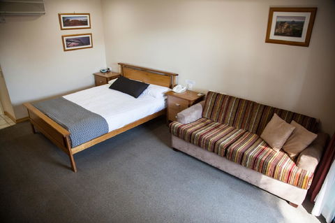 Eastgate On The Range Motel - Perth Resorts 9