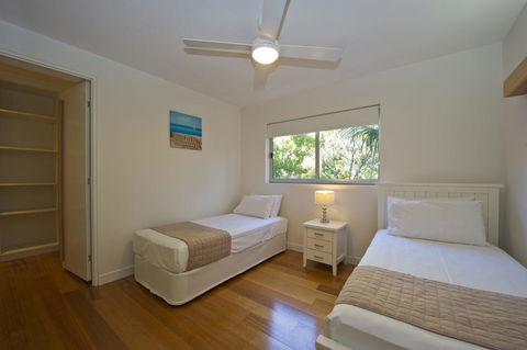 Maggies Beachfront Apartment 8 - Perth Resorts 3