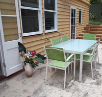 Retro Beach Flat - Accommodation Perth