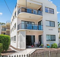 Quiet location across from waterfront - South Esp Bongaree - Accommodation Perth