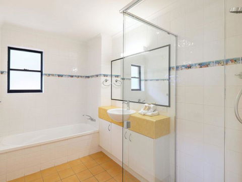 Mooloomba Five - Accommodation Perth 12