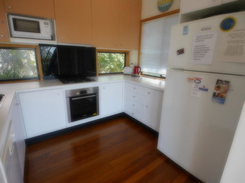 Shell Seeker - Accommodation Perth 6
