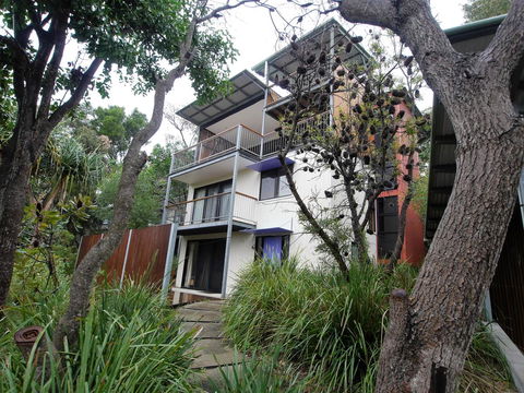 Shell Seeker - Accommodation Perth 0
