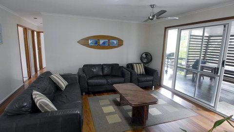 Amity Beach House - Accommodation Perth 3