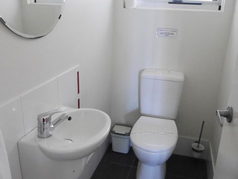 A AAA C-SHACK - Accommodation Perth 16