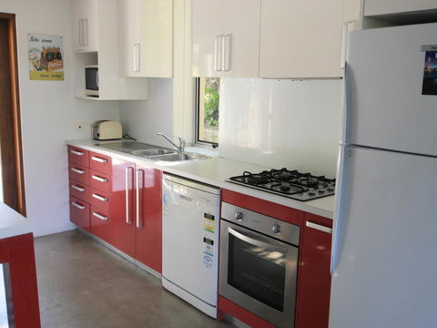 A AAA C-SHACK - Accommodation Perth 10
