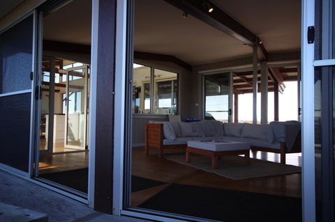Turnstone Beach House - Perth Resorts 11