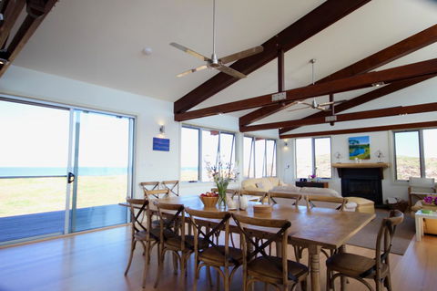 Turnstone Beach House - Perth Resorts 13